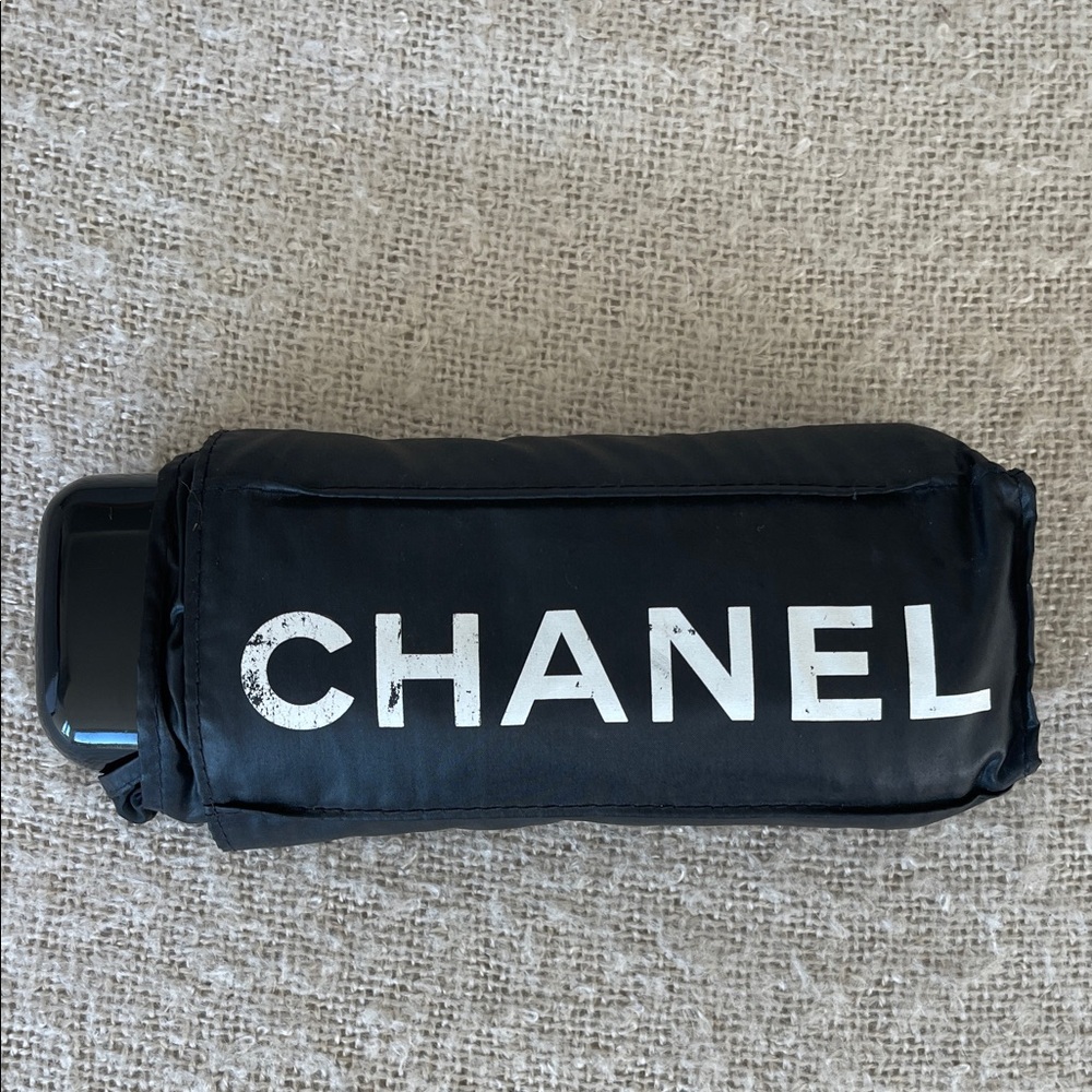 Chanel Black Umbrella Collectible piece - Picture 2 of 13